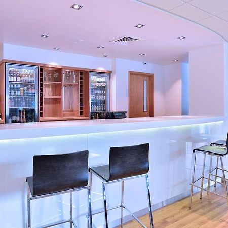 Travelodge Swindon Central Nhà hàng bức ảnh