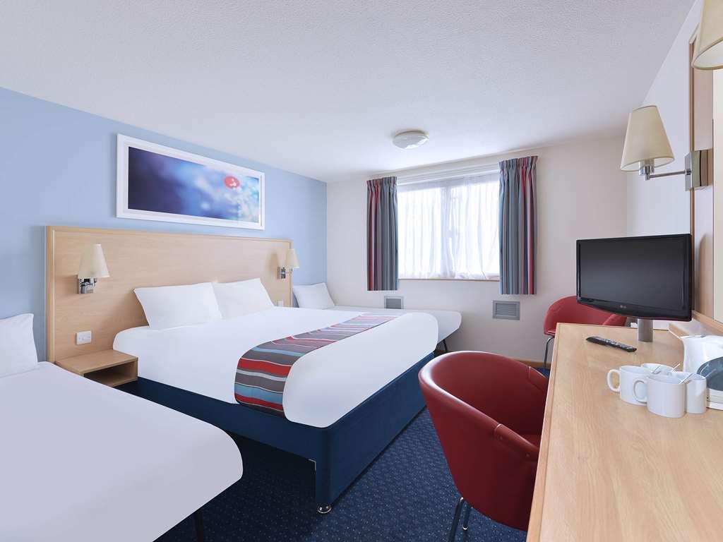Travelodge Swindon Central Phòng bức ảnh