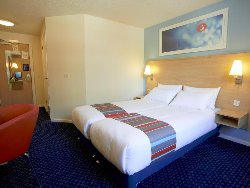 Travelodge Swindon Central Ngoại thất bức ảnh