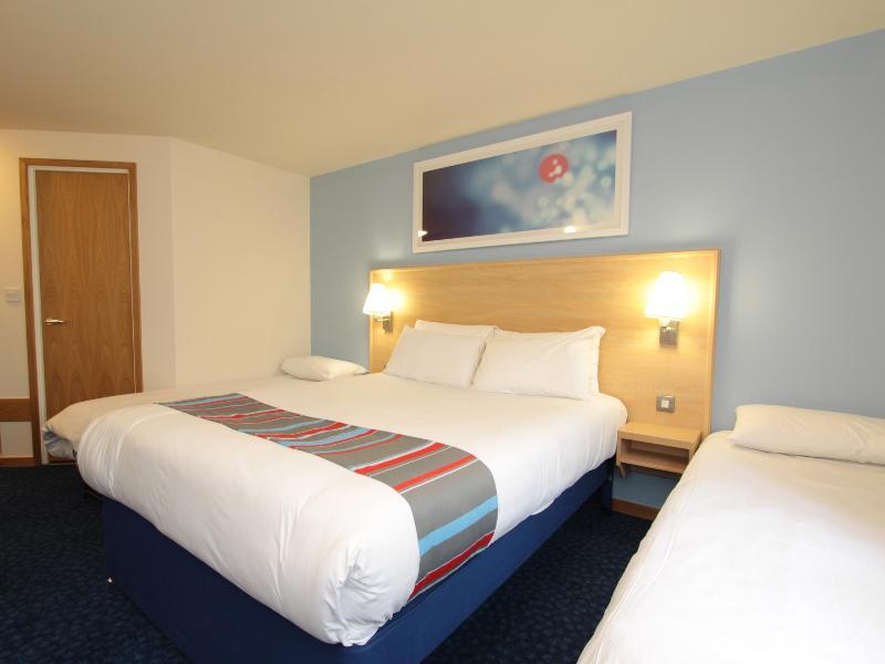 Travelodge Swindon Central Ngoại thất bức ảnh